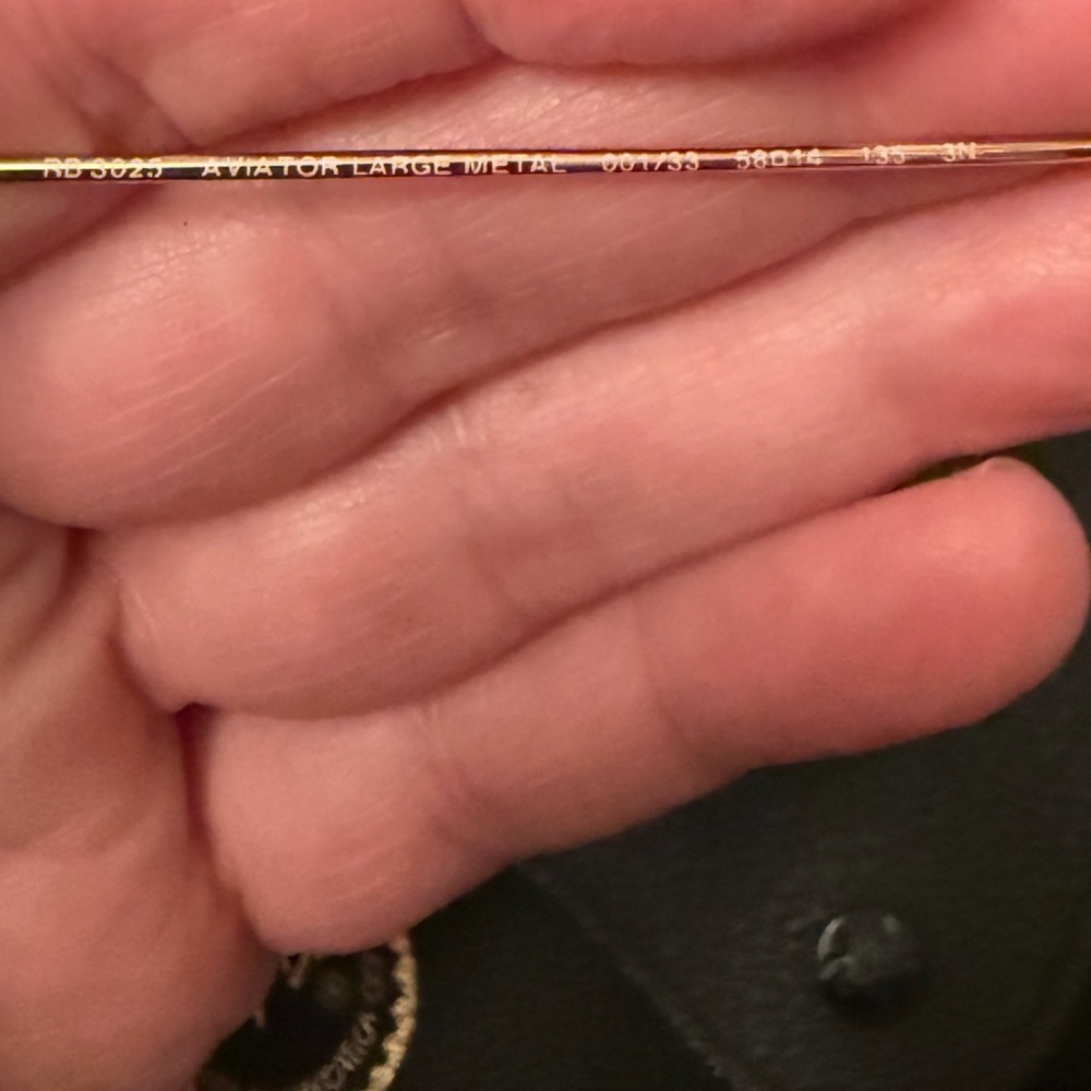 Ray-Ban Gold Frame Aviator Sunglasses with Black Case $ - Picture 7 of 7